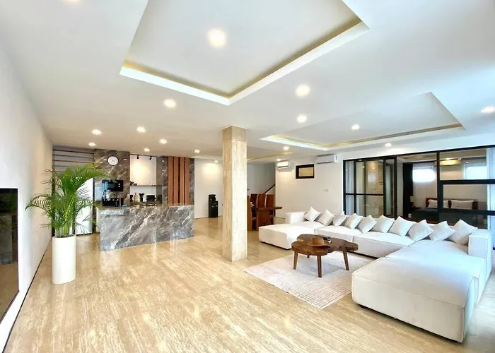 Brand New 5 Bedroom Balangan *