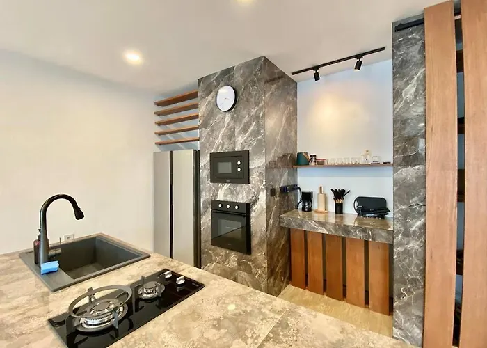 Brand New 5 Bedroom Balangan ウルワツ