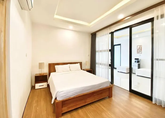 ヴィラ Brand New 5 Bedroom Balangan *