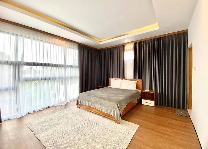 ヴィラ Brand New 5 Bedroom Balangan ウルワツ